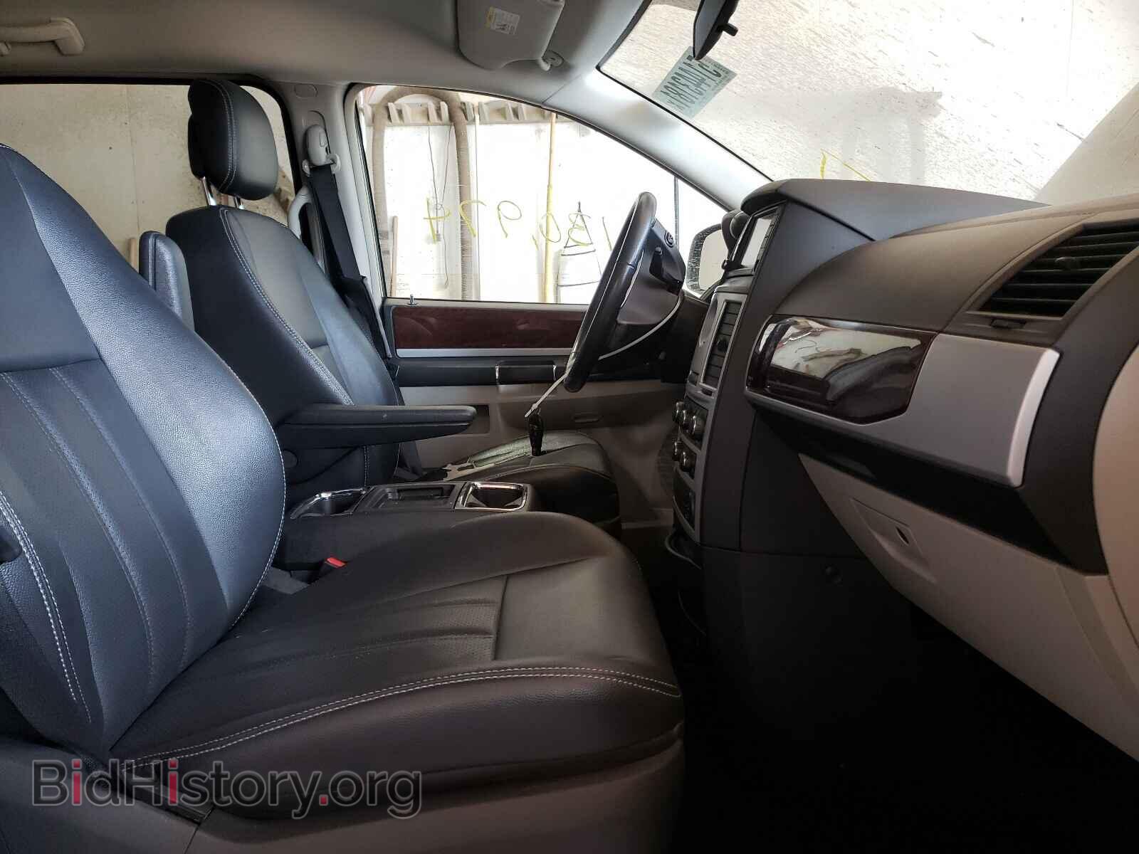 2010 CHRYSLER MINIVAN - VIN: 2A4RR8D10AR423144 - Photo 5