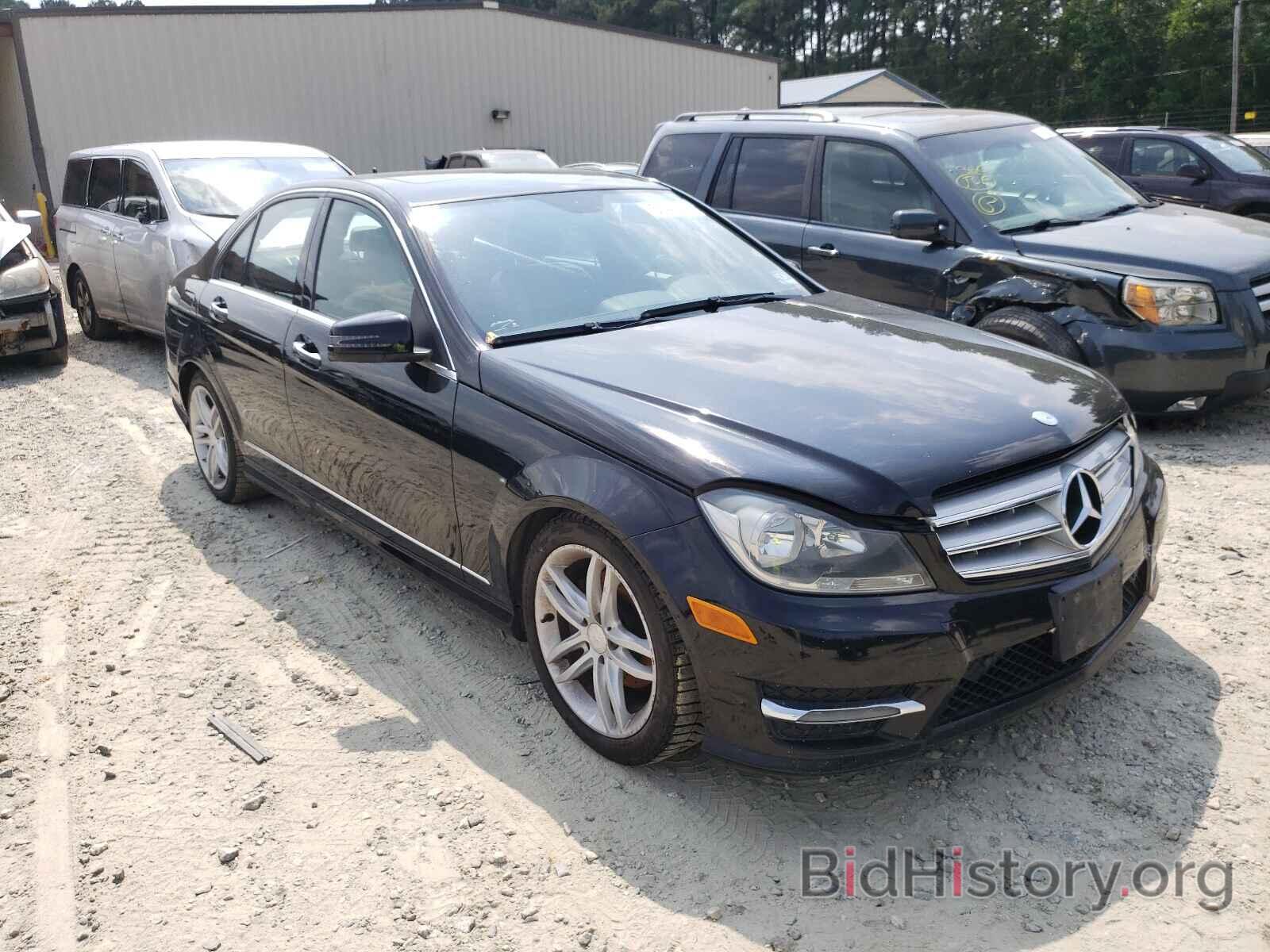 Photo WDDGF8BB2CR202791 - MERCEDES-BENZ C-CLASS 2012