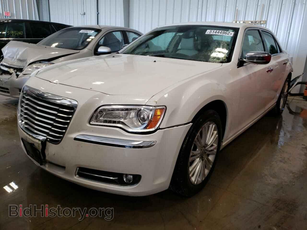 2011 CHRYSLER 300 - VIN: 2C3CK6CT0BH573841 - Фото 2
