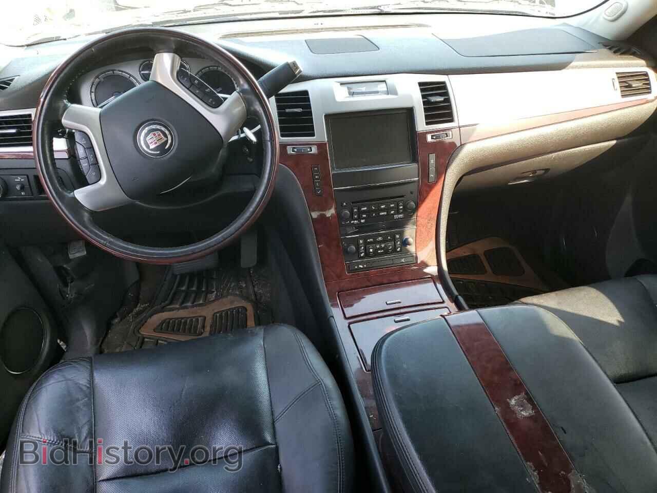 2011 CADILLAC ESCALADE - VIN: 1GYS4JEF2BR331624 - Фото 8