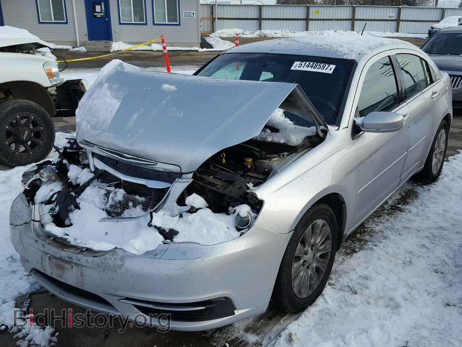 2012 CHRYSLER 200 - VIN: 1C3CCBAB4CN228823 - Фото 2