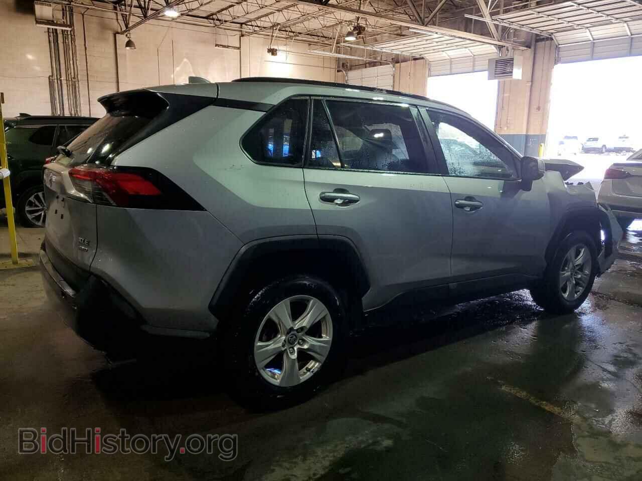 2021 TOYOTA RAV4 - VIN: JTMP1RFV8MD079743 - Фото 3