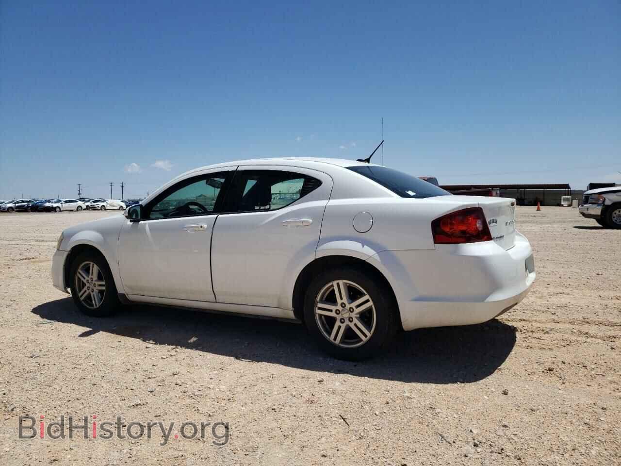 2011 DODGE AVENGER - VIN: 1B3BD1FB2BN572920 - Photo 2