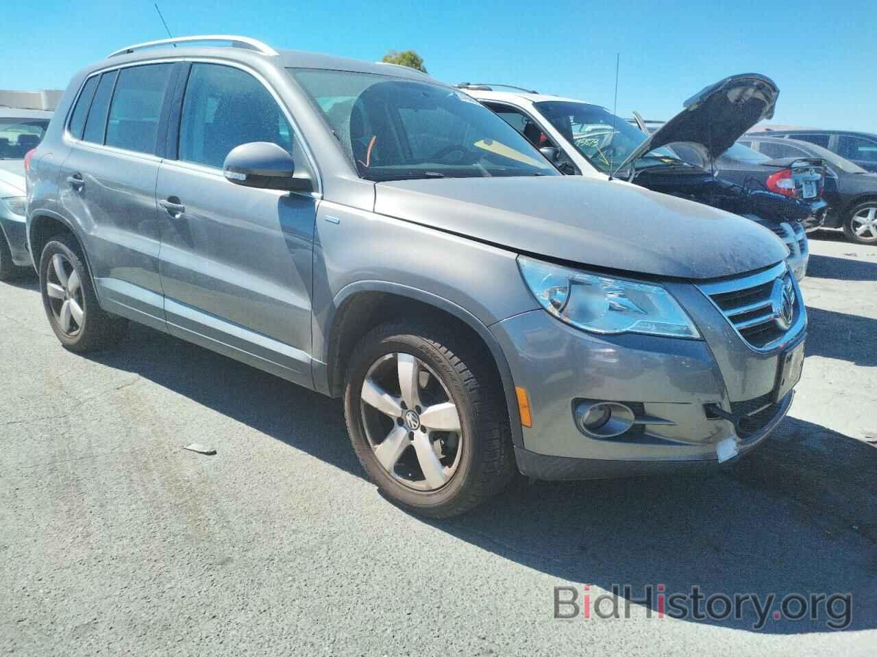 Photo WVGBV9AX9AW536918 - VOLKSWAGEN TIGUAN 2010