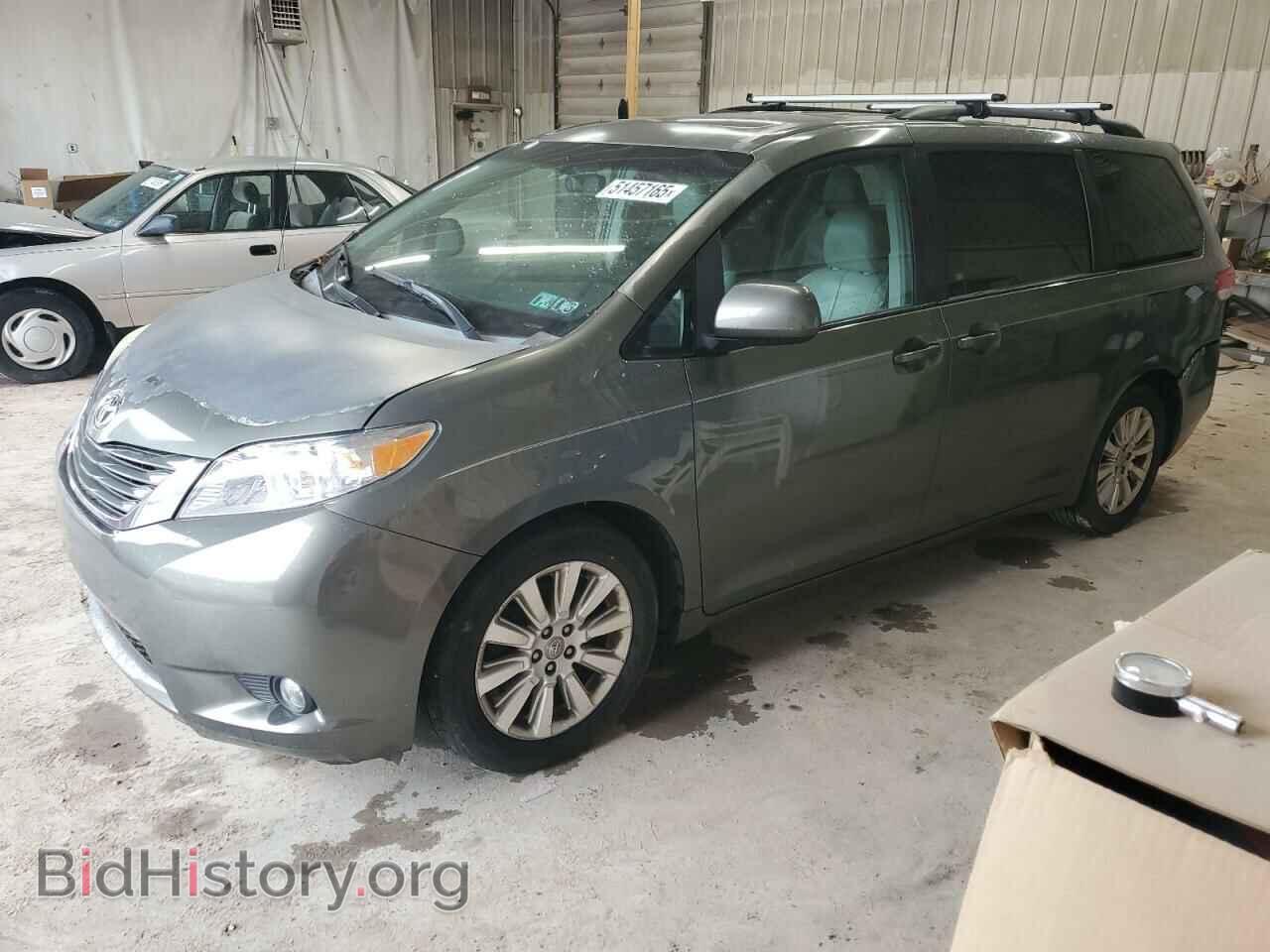 Photo 5TDDK3DC5BS020729 - TOYOTA All Models 2011