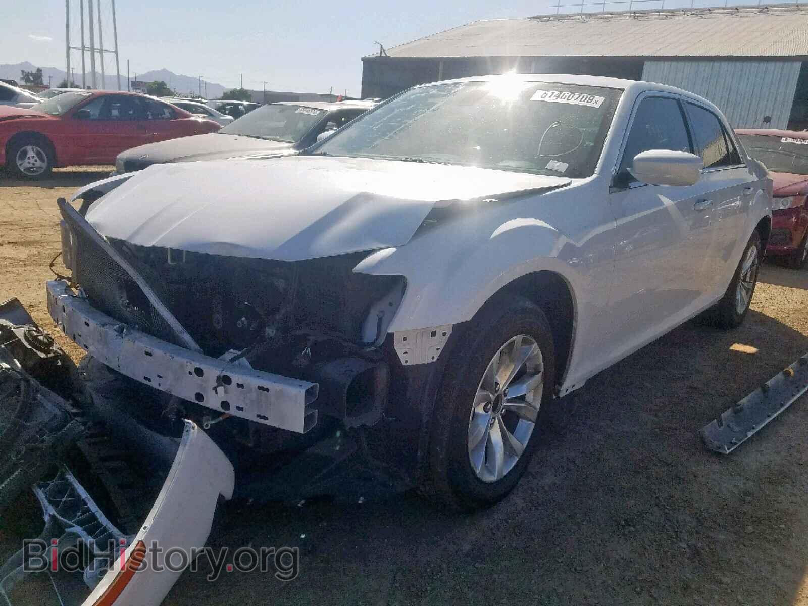 2015 CHRYSLER 300 - VIN: 2C3CCAAG3FH749101 - Фото 2