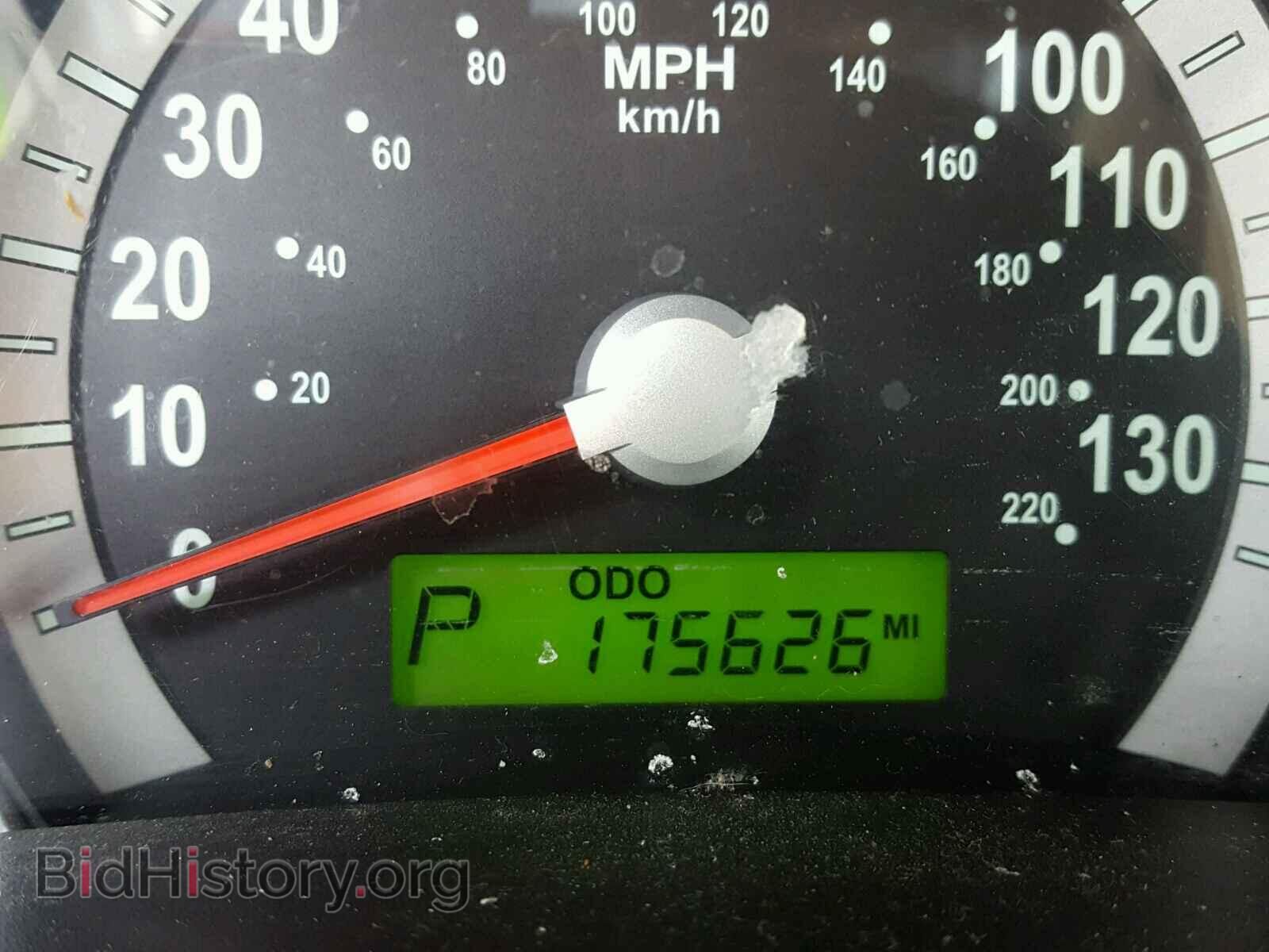 2007 HYUNDAI ENTOURAGE - VIN: KNDMC233776013636 - Фото 8