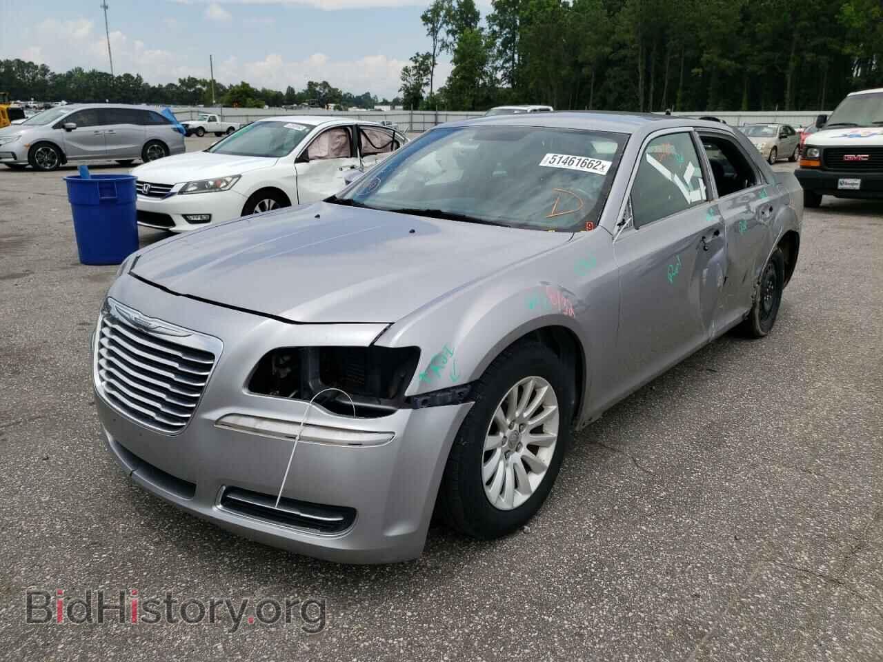 2013 CHRYSLER 300 - VIN: 2C3CCAAG1DH572741 - Photo 2