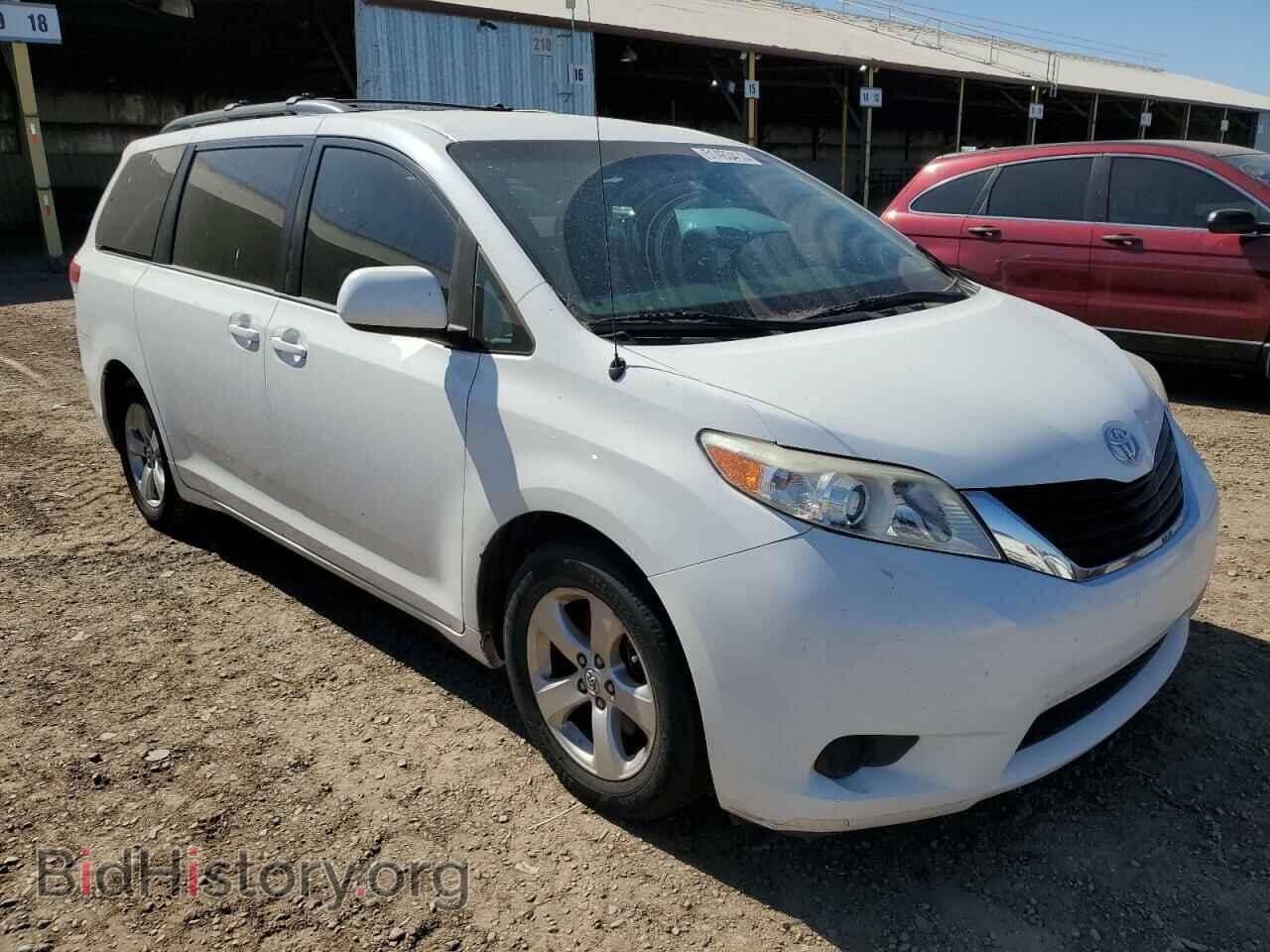 2013 TOYOTA SIENNA - VIN: 5TDKK3DC8DS382208 - Фото 4