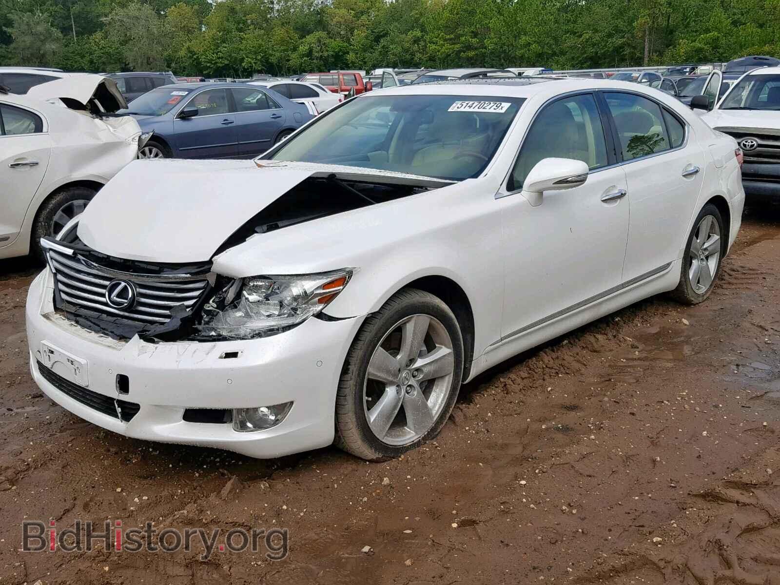 2012 LEXUS LS460 - VIN: JTHBL5EF8C5111282 - Photo 2