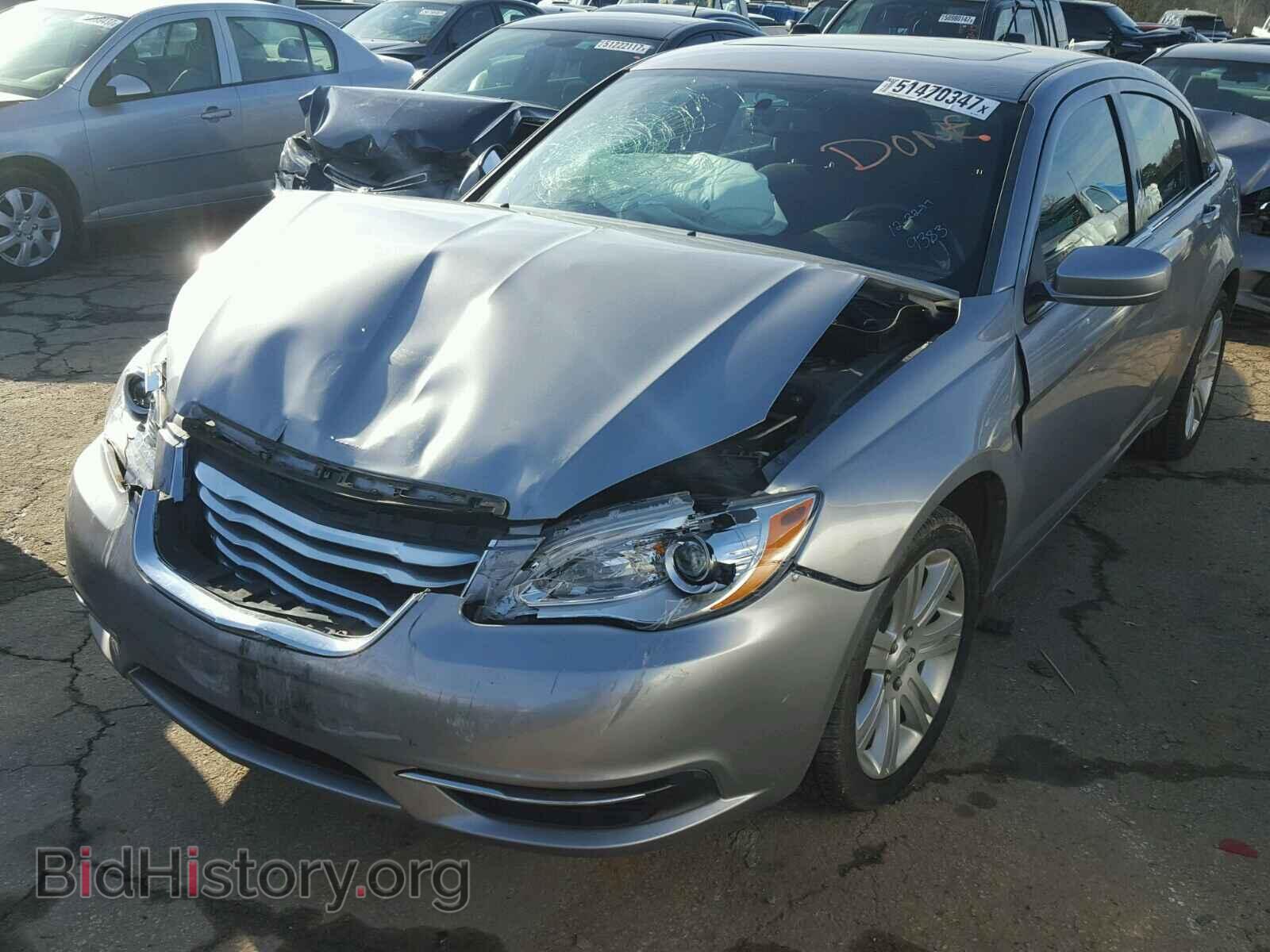 2013 CHRYSLER 200 - VIN: 1C3CCBBB2DN629383 - Фото 2