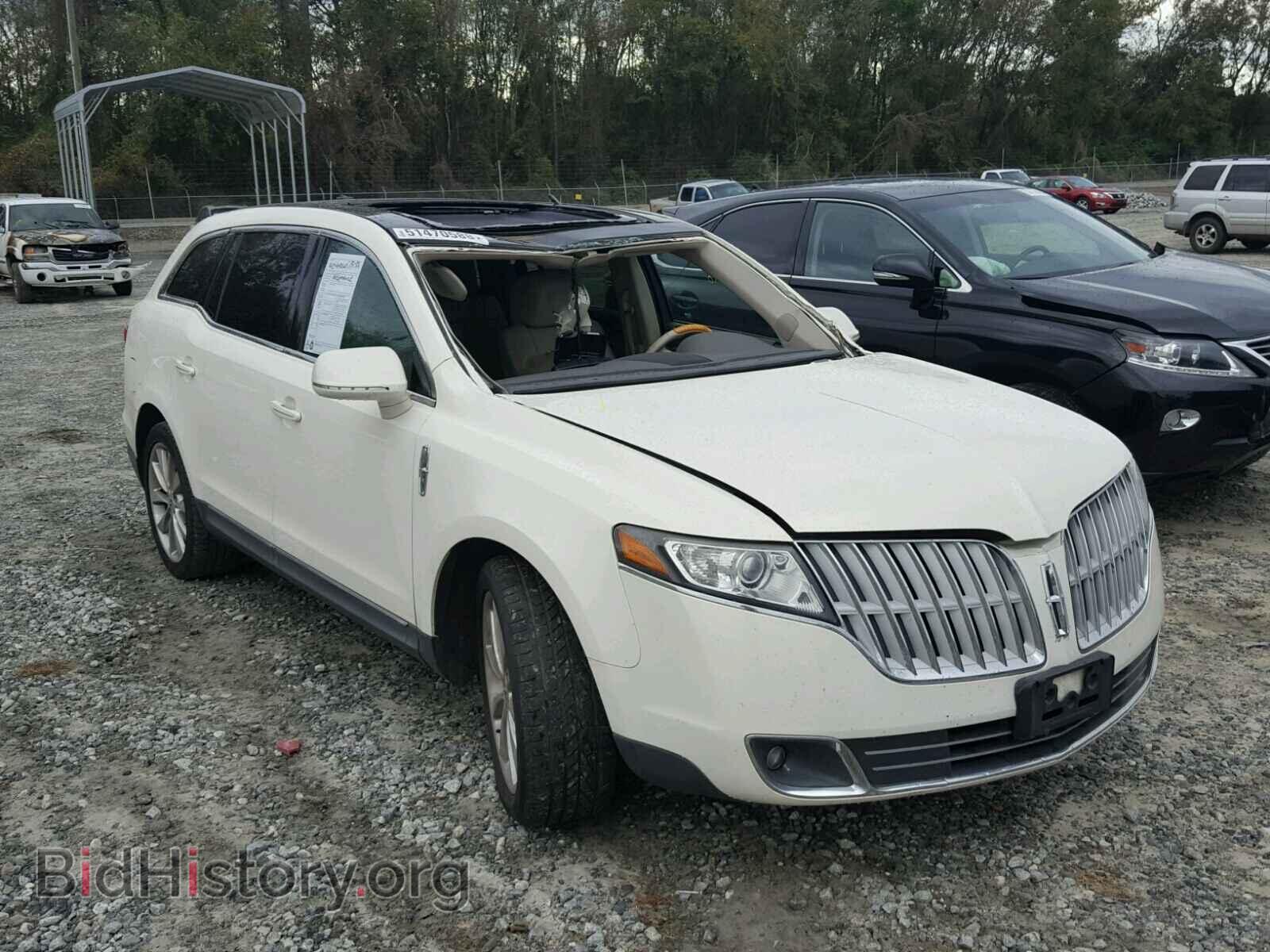 Photo 2LMHJ5AT9CBL53149 - LINCOLN MKT 2012