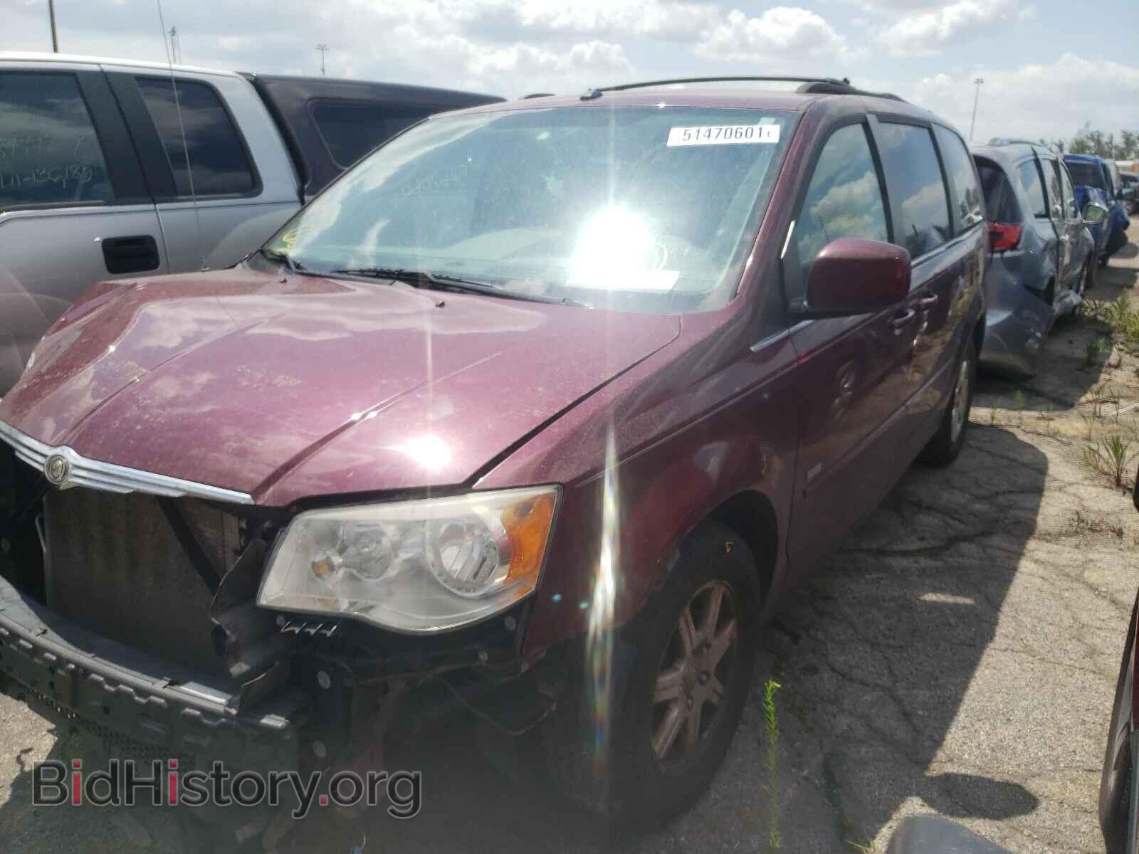 2008 CHRYSLER MINIVAN - VIN: 2A8HR54P58R714200 - Фото 2