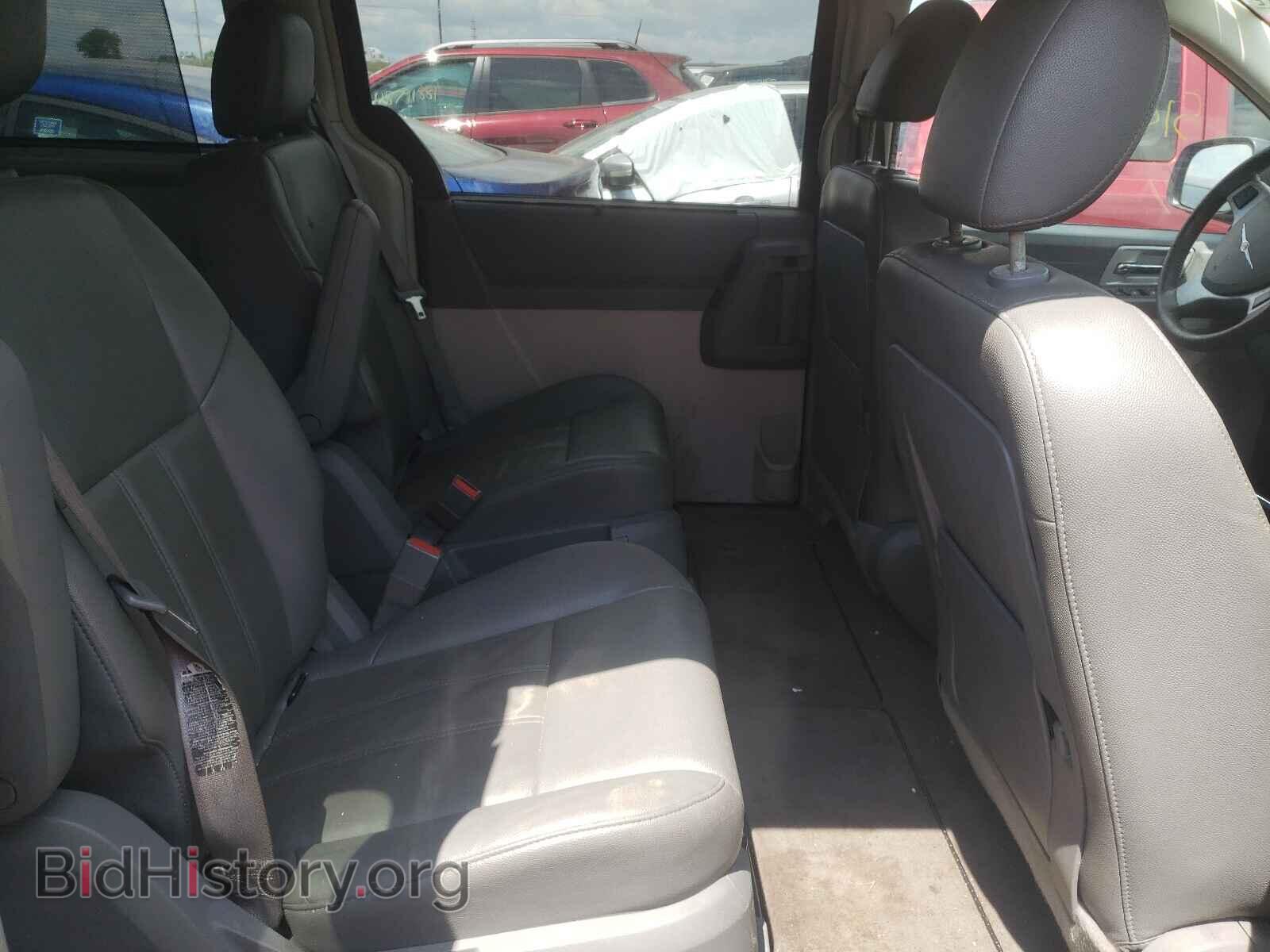2008 CHRYSLER MINIVAN - VIN: 2A8HR54P58R714200 - Фото 6
