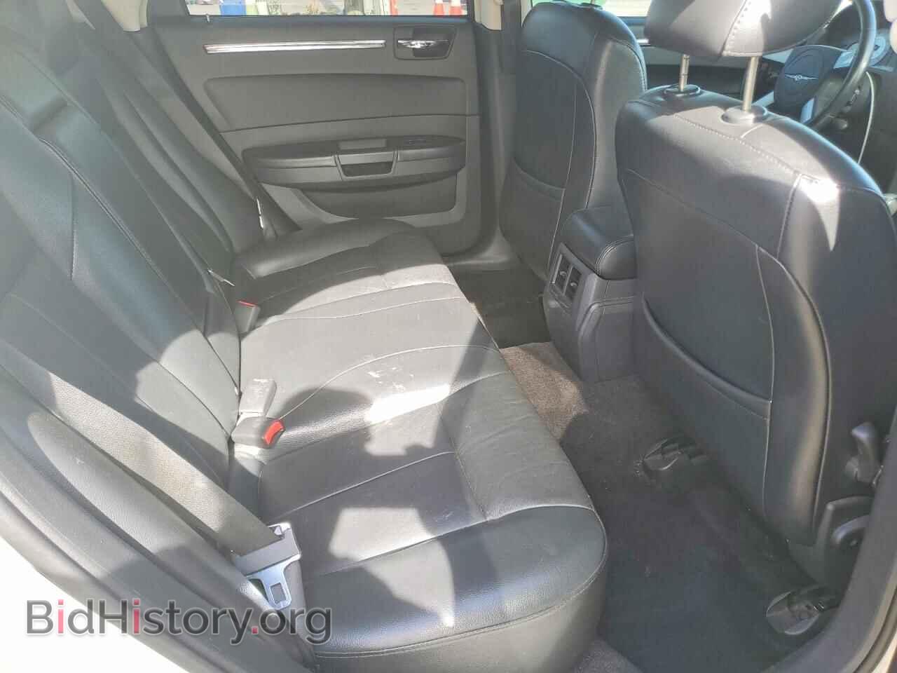 2010 CHRYSLER 300 - VIN: 2C3CA5CV0AH241895 - Фото 10