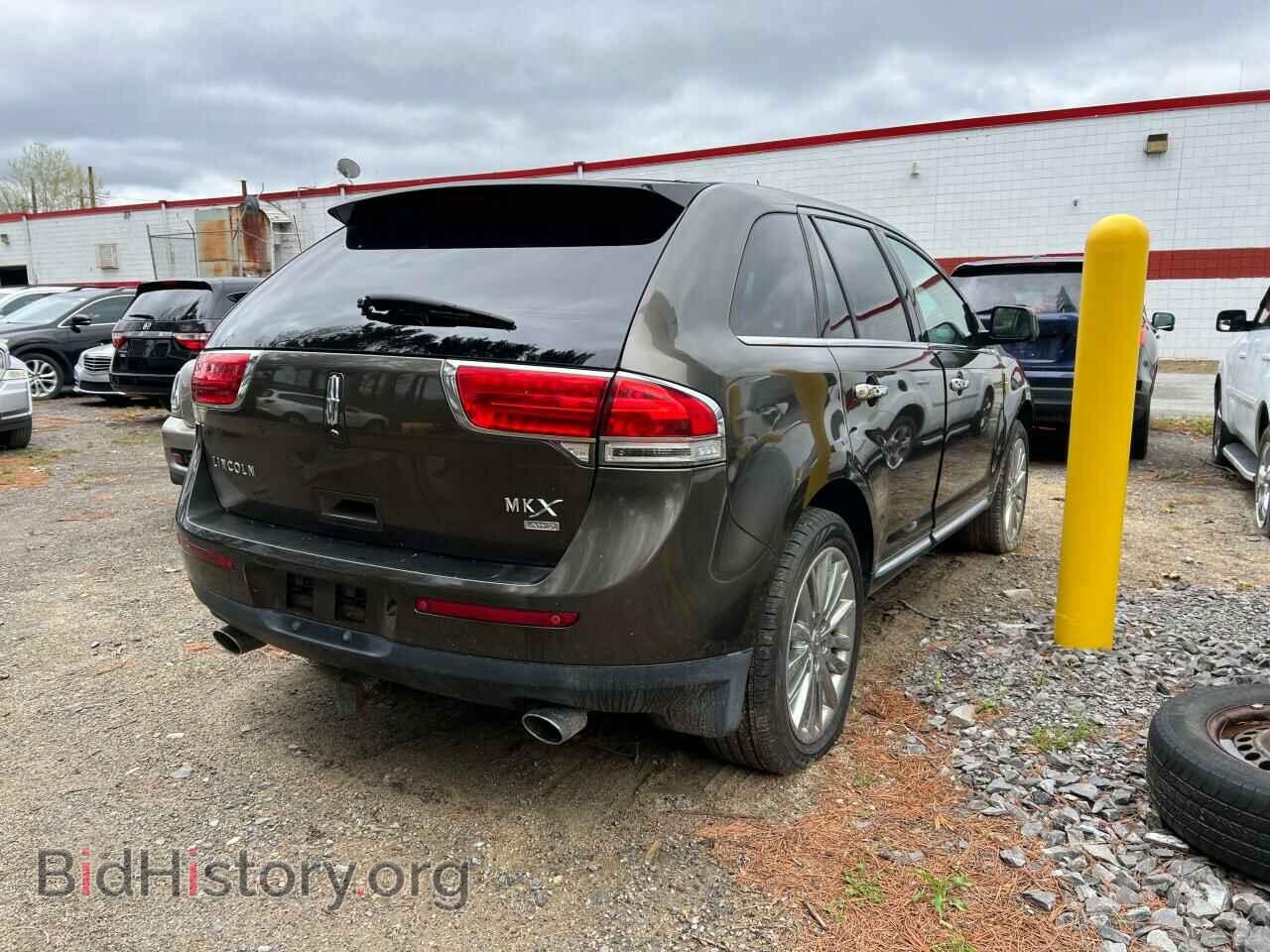 2011 LINCOLN MKX - VIN: 2LMDJ8JK0BBJ10934 - Photo 4