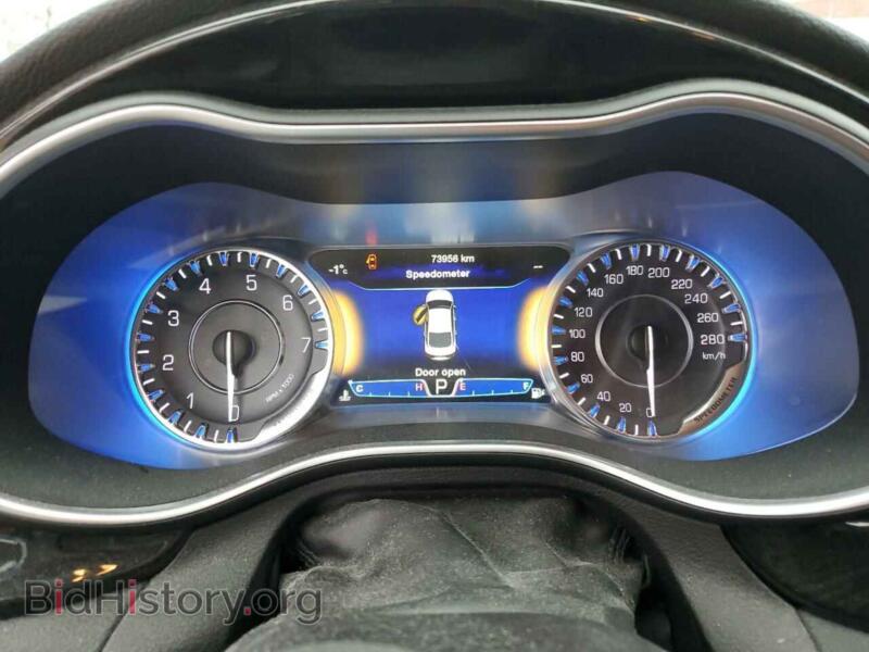 2016 Chrysler 200 (VIN 1C3CCCCG7GN186457) — фото 9 из 13