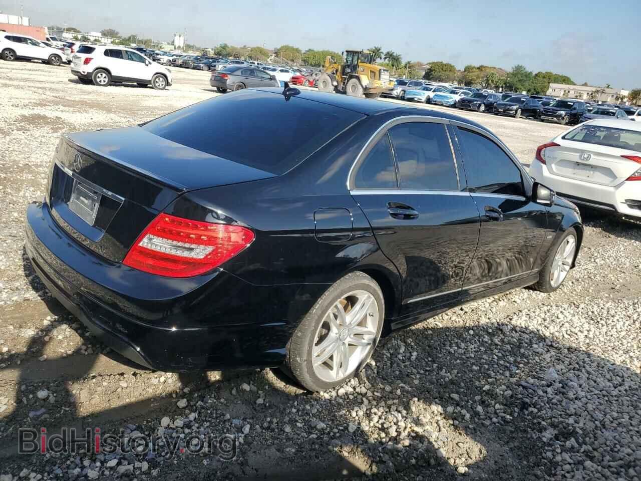 2012 MERCEDES-BENZ C-CLASS - VIN: WDDGF4HB4CR220239 - Фото 3