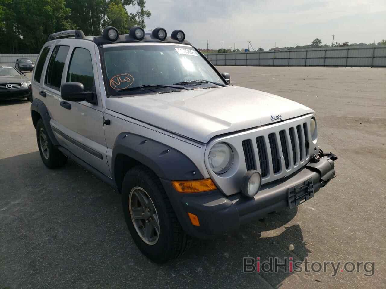 Фотография 1J4GL38K96W236031 - JEEP LIBERTY 2006