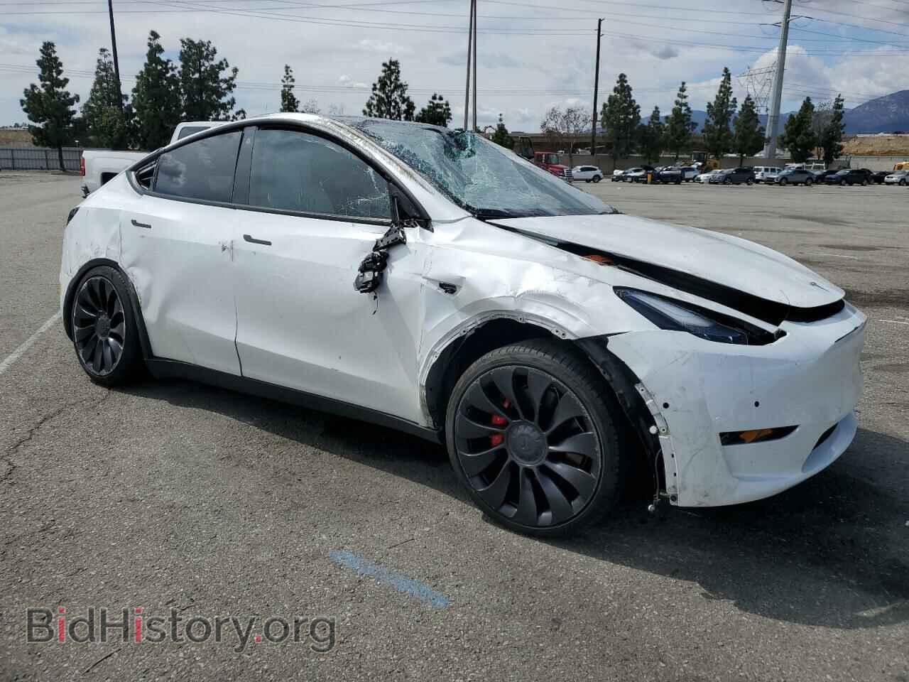 2022 TESLA MODEL Y - VIN: 7SAYGDEF5NF381195 - Фото 4