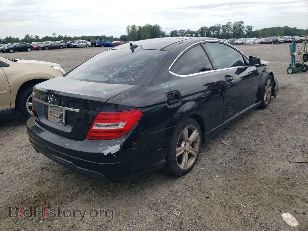 2012 MERCEDES-BENZ C-CLASS - VIN: WDDGJ4HB5CF793943 - Фото 4