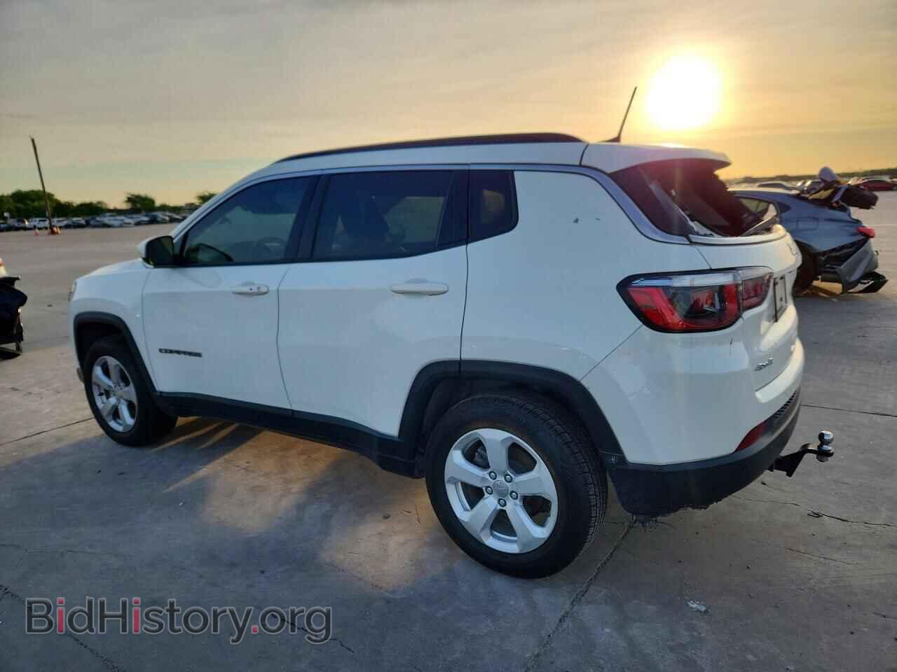 2018 JEEP COMPASS - VIN: 3C4NJDBB2JT337105 - Фото 2