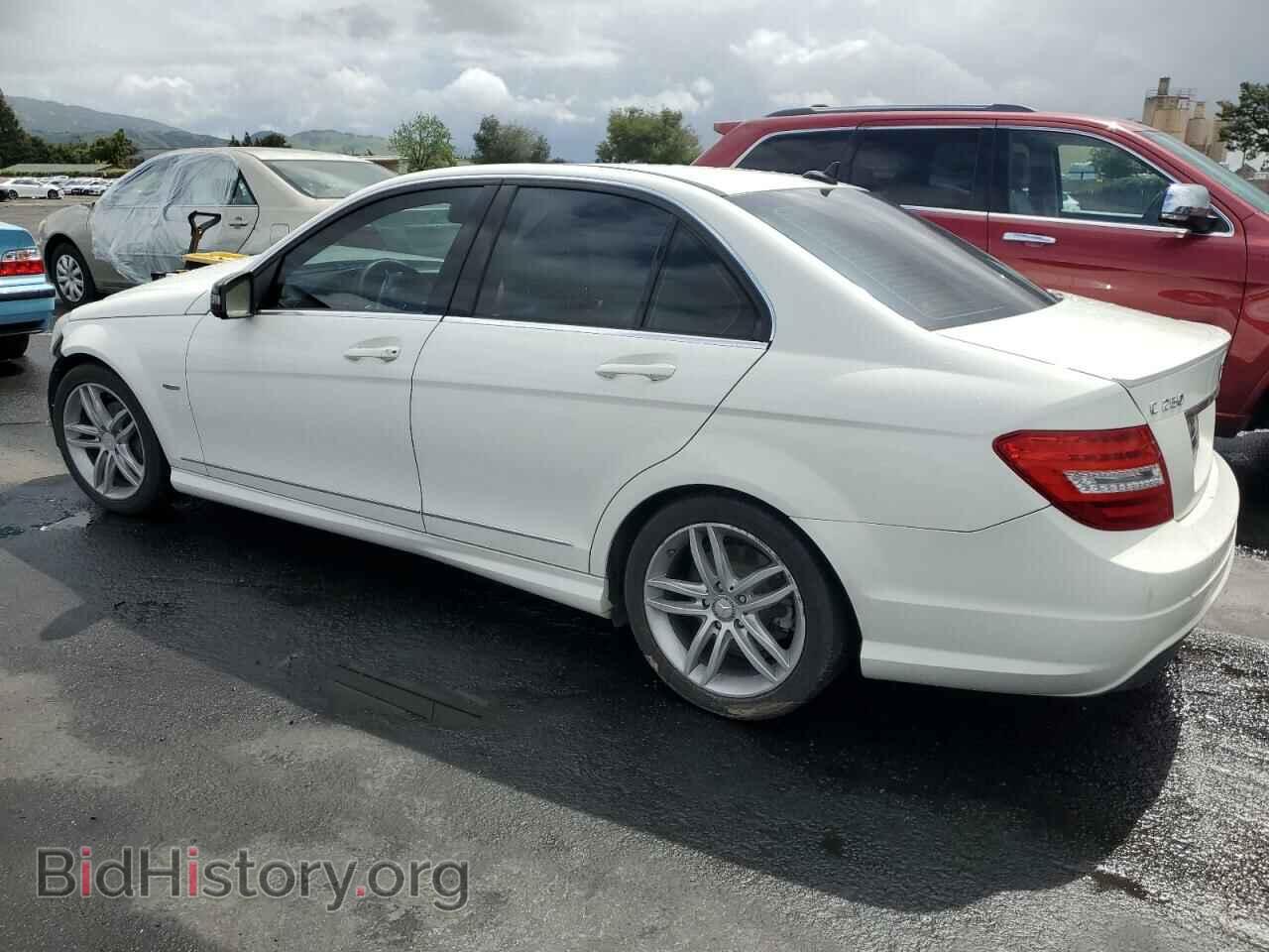 2012 MERCEDES-BENZ C-CLASS - VIN: WDDGF4HB8CA616379 - Фото 2