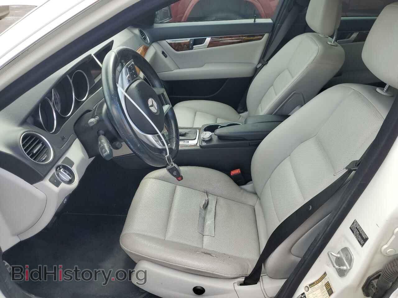 2012 MERCEDES-BENZ C-CLASS - VIN: WDDGF4HB8CA616379 - Фото 7