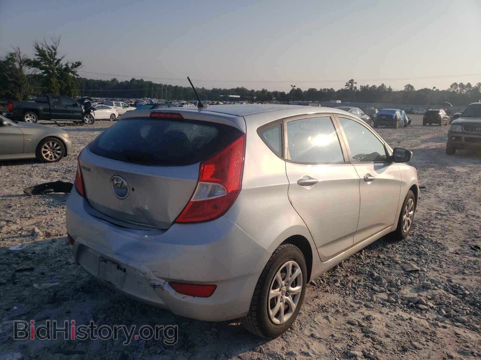 2013 HYUNDAI ACCENT - VIN: KMHCT5AE0DU092281 - Фото 4