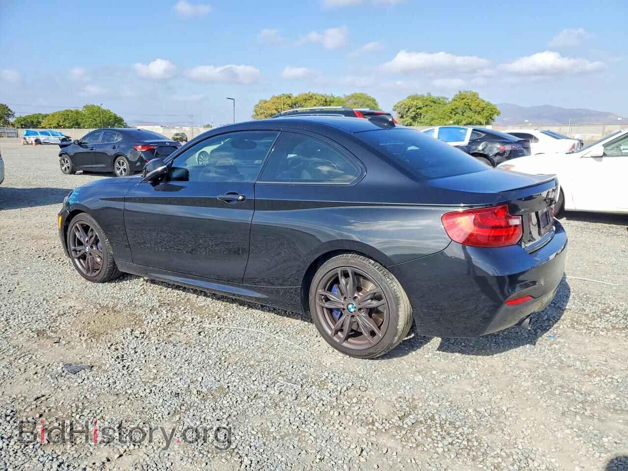 2016 BMW M2 - VIN: WBA1J9C58GV696629 - Photo 2