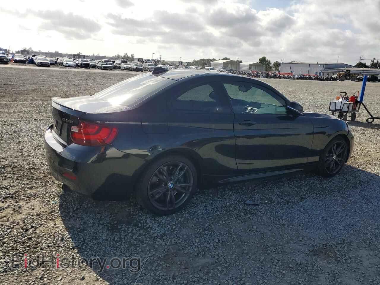 2016 BMW M2 - VIN: WBA1J9C58GV696629 - Photo 3