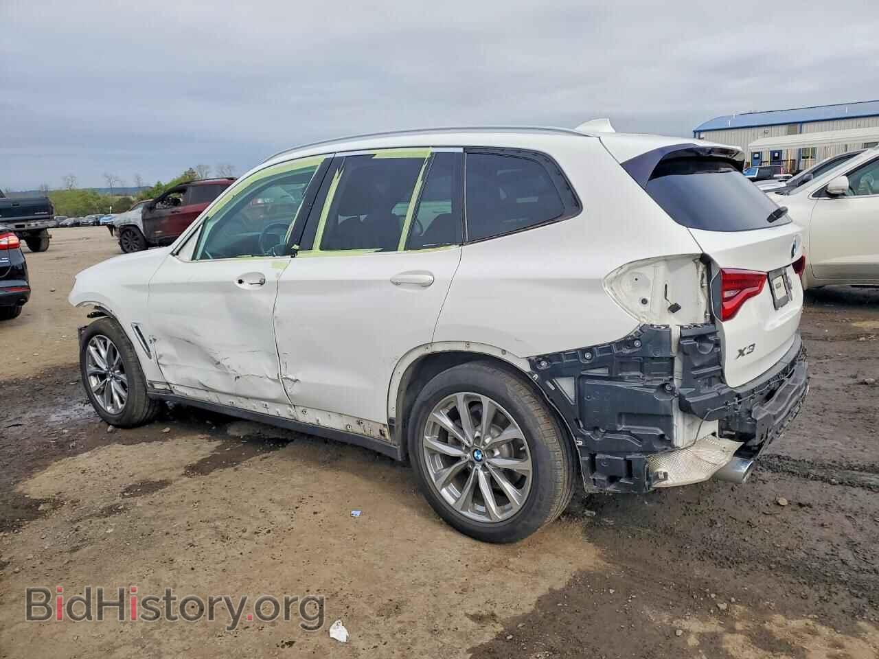 2018 BMW X3 - VIN: 5UXTR9C50JLD70879 - Фото 2