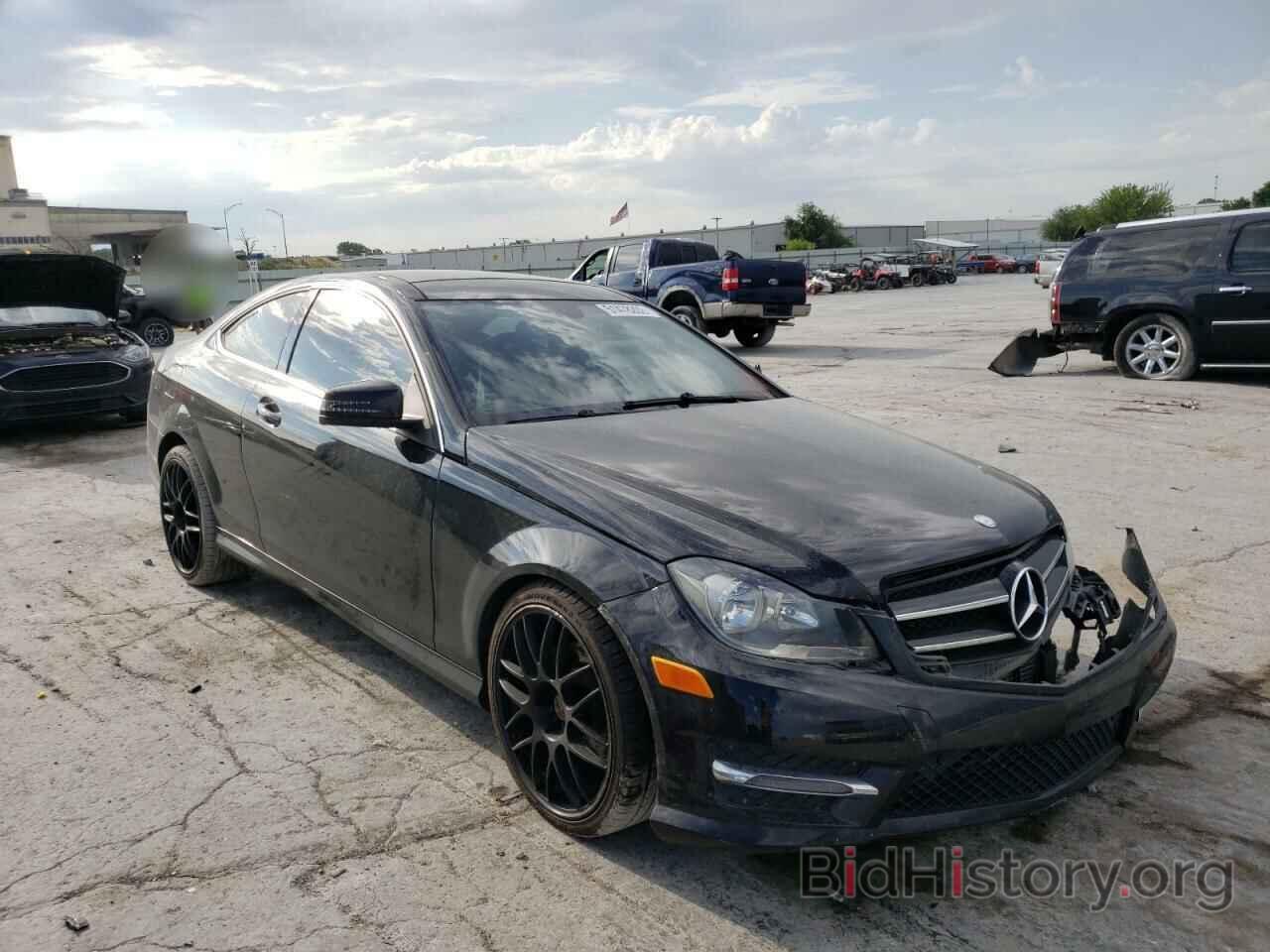 Photo WDDGJ4HB8DG084208 - MERCEDES-BENZ C-CLASS 2013