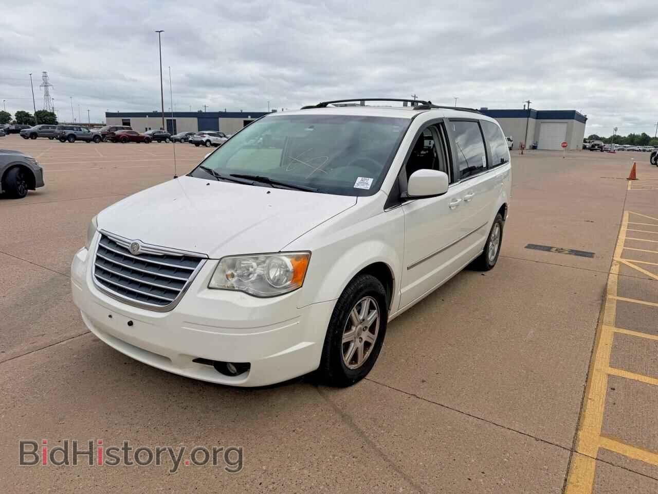 2010 CHRYSLER MINIVAN - VIN: 2A4RR5D13AR166298 - Photo 2