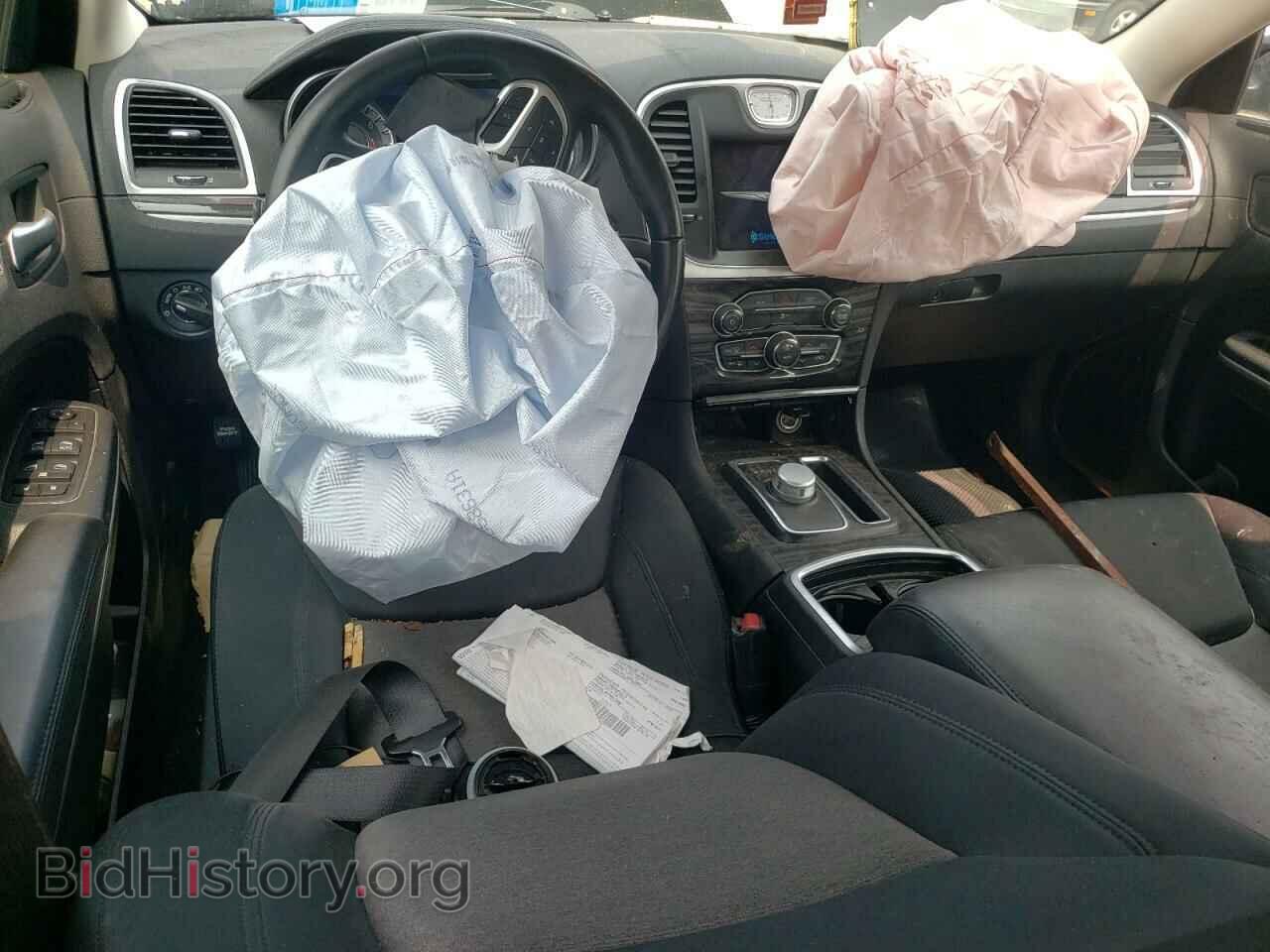 2018 CHRYSLER 300 - VIN: 2C3CCAAG9JH340688 - Фото 8