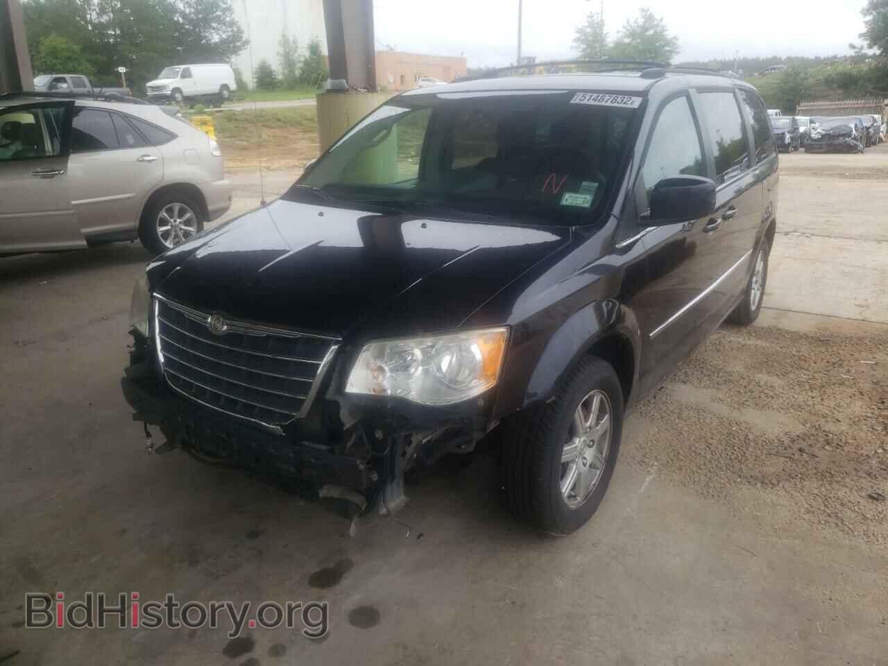 2010 CHRYSLER MINIVAN - VIN: 2A4RR5D17AR141209 - Фото 2