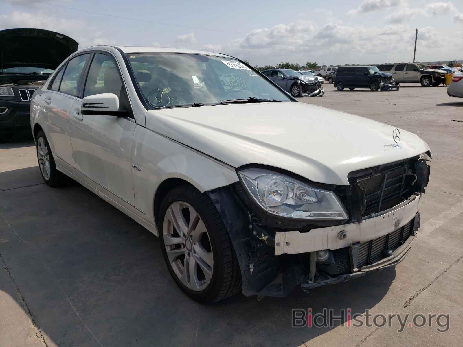 Photo WDDGF4HB1CA625117 - MERCEDES-BENZ C-CLASS 2012