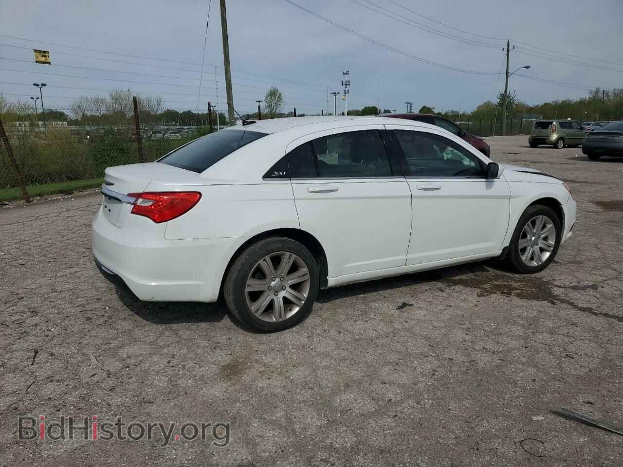 2011 CHRYSLER 200 - VIN: 1C3BC1FB5BN618584 - Photo 3
