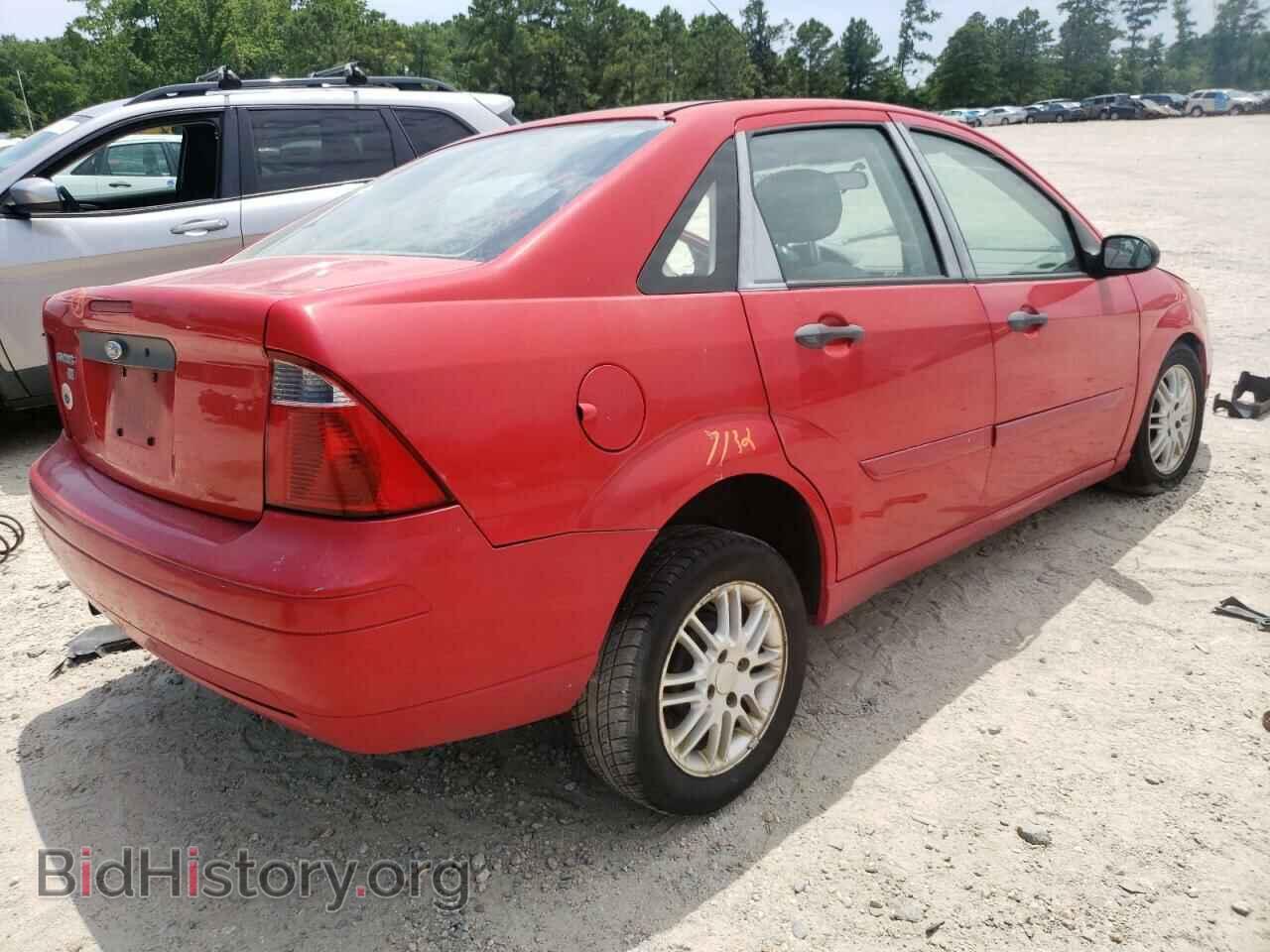 2007 FORD FOCUS - VIN: 1FAFP34N77W272703 - Photo 4