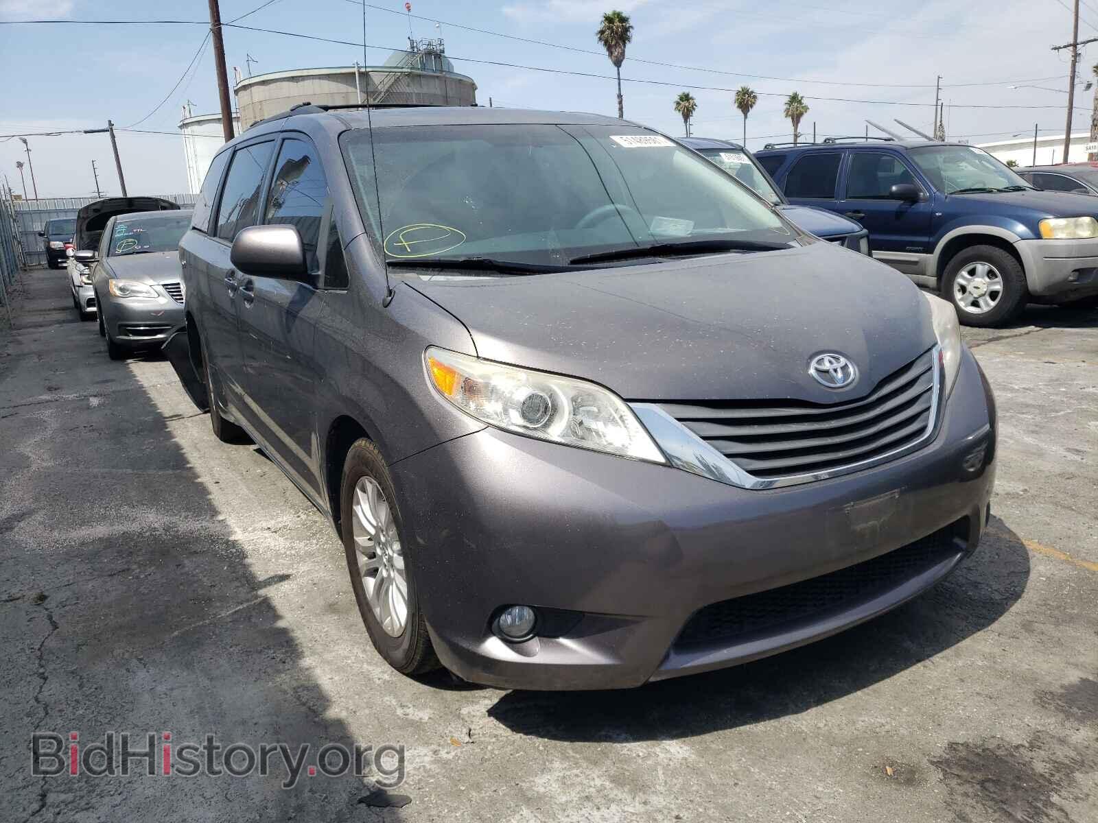 Photo 5TDYK3DC7ES436447 - TOYOTA SIENNA 2014
