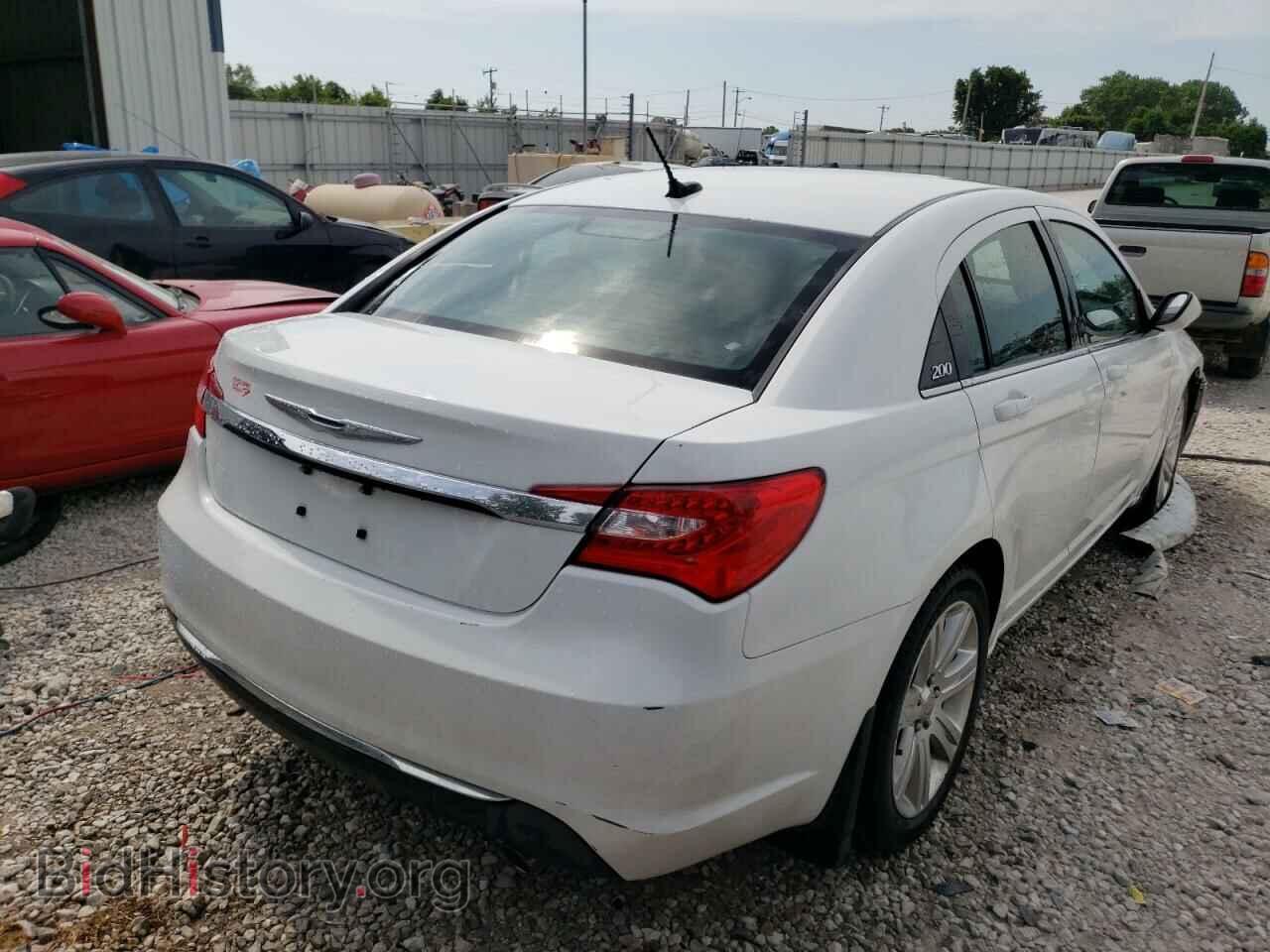 2012 CHRYSLER 200 - VIN: 1C3CCBBG7CN307803 - Фото 4
