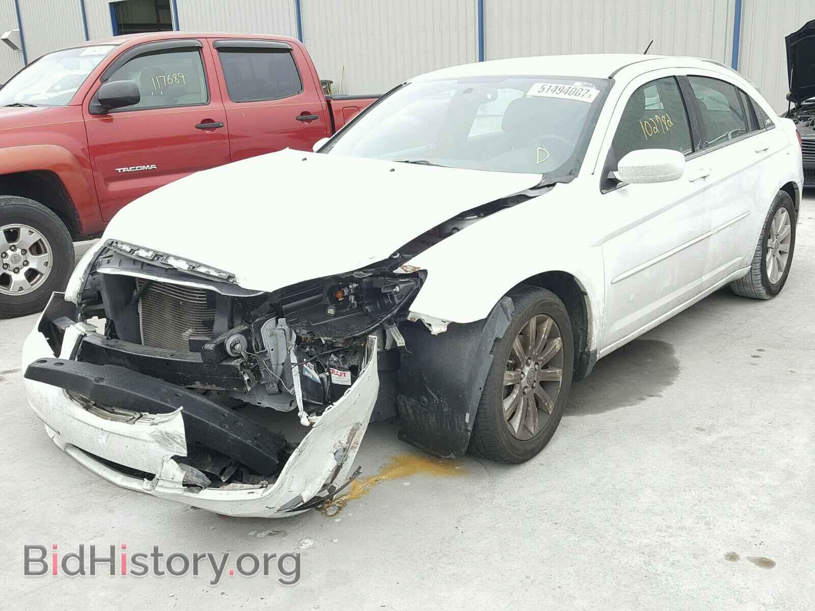 2013 CHRYSLER 200 - VIN: 1C3CCBBB4DN714600 - Фото 2