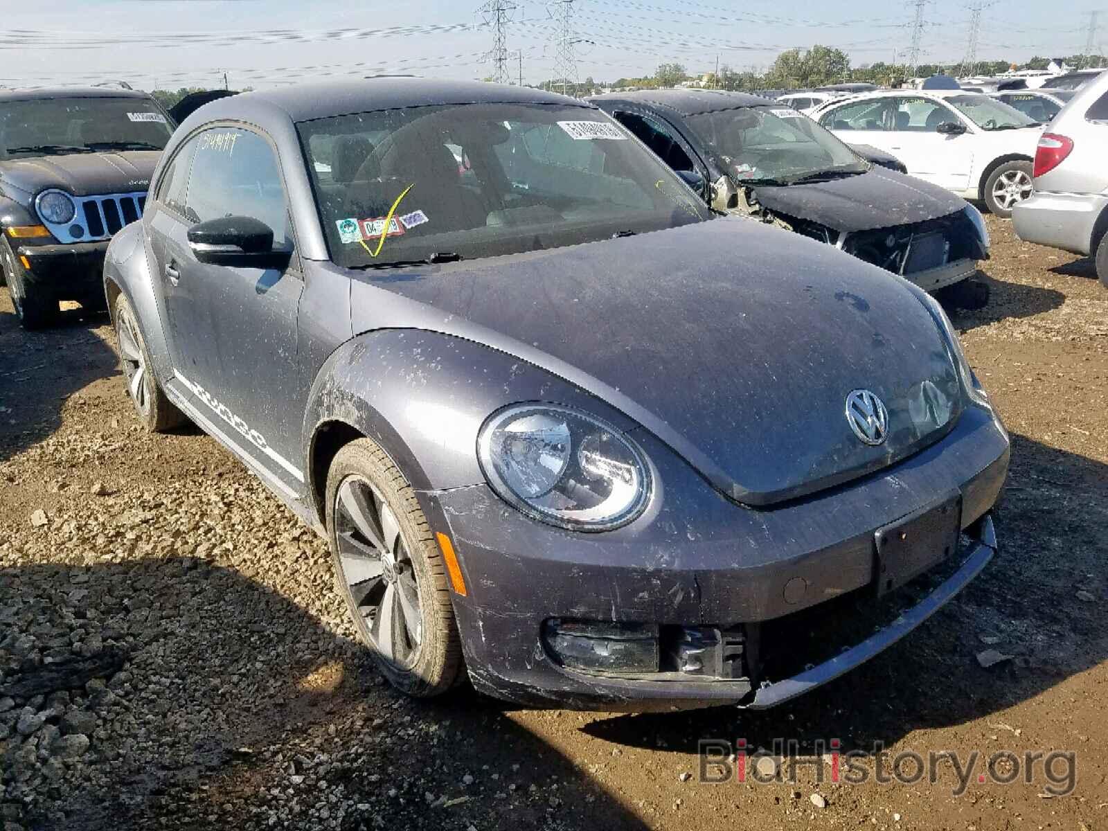 Photo 3VW467AT0CM653931 - VOLKSWAGEN BEETLE 2012