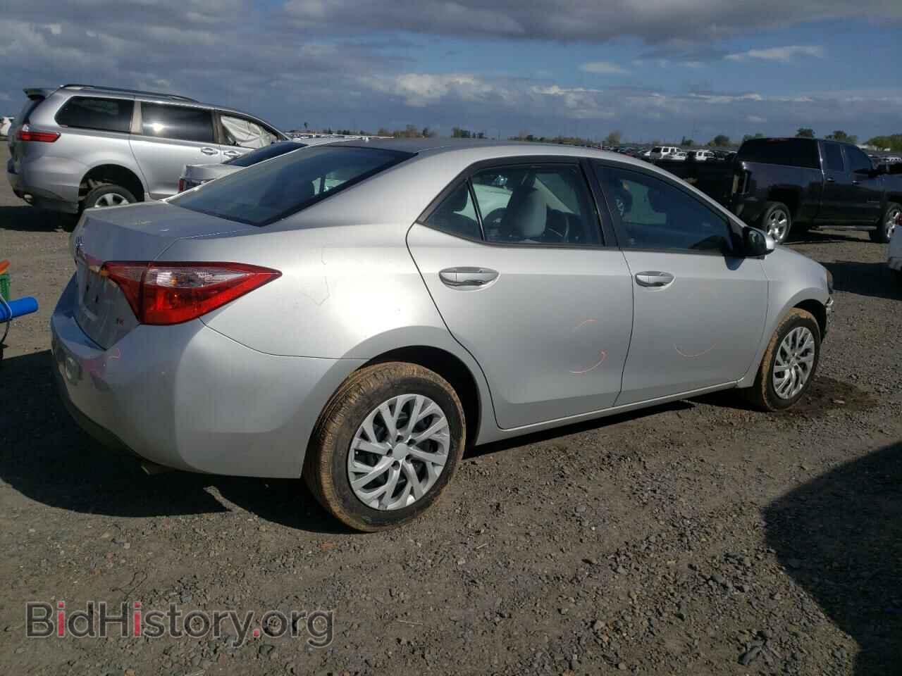 2017 TOYOTA COROLLA - VIN: 5YFBURHE2HP570780 - Фото 3