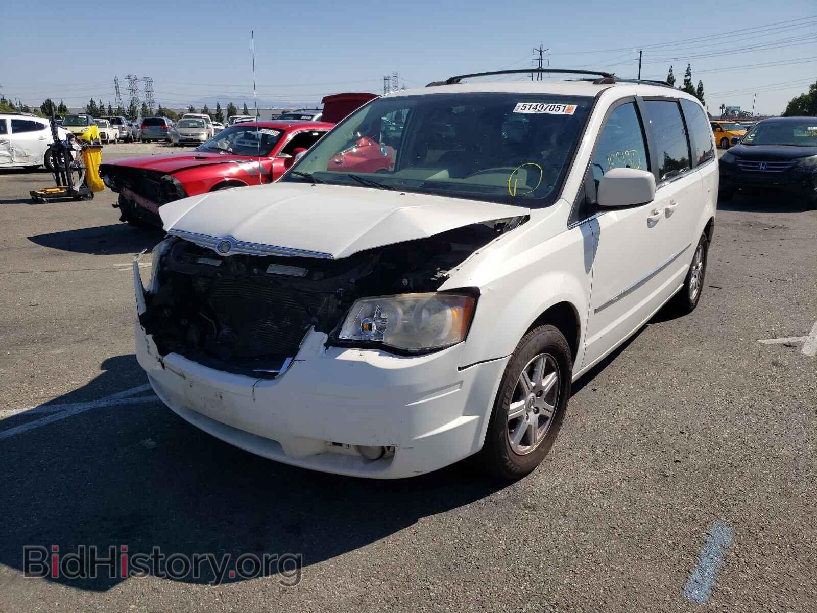 2010 CHRYSLER MINIVAN - VIN: 2A4RR5D18AR213938 - Photo 2