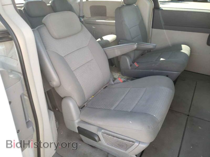 2010 Chrysler MINIVAN (VIN 2A4RR5D18AR213938) — фото 6 из 10