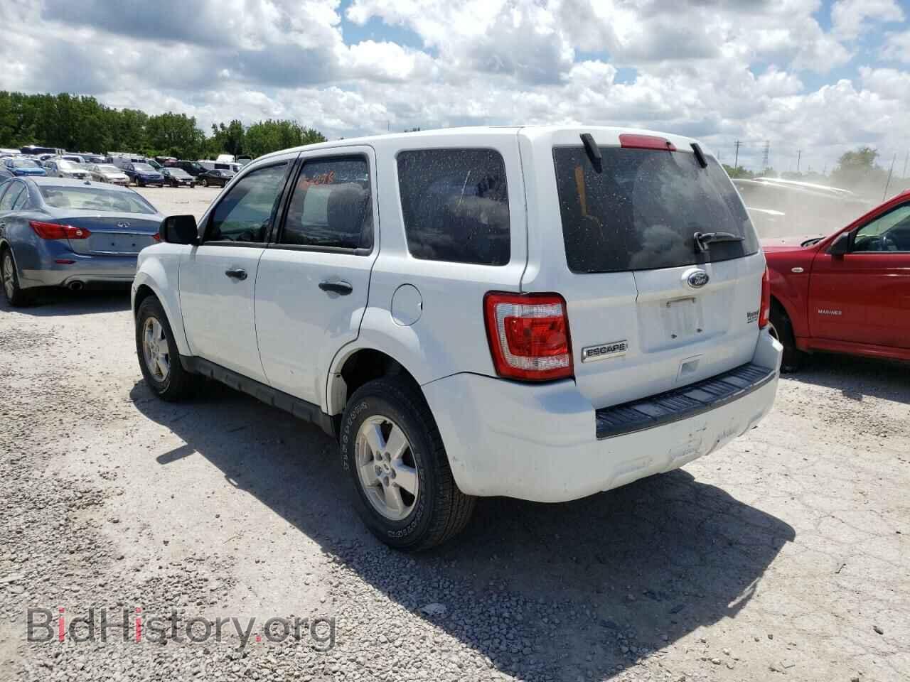 2011 FORD ESCAPE - VIN: 1FMCU0C73BKA09563 - Фото 3