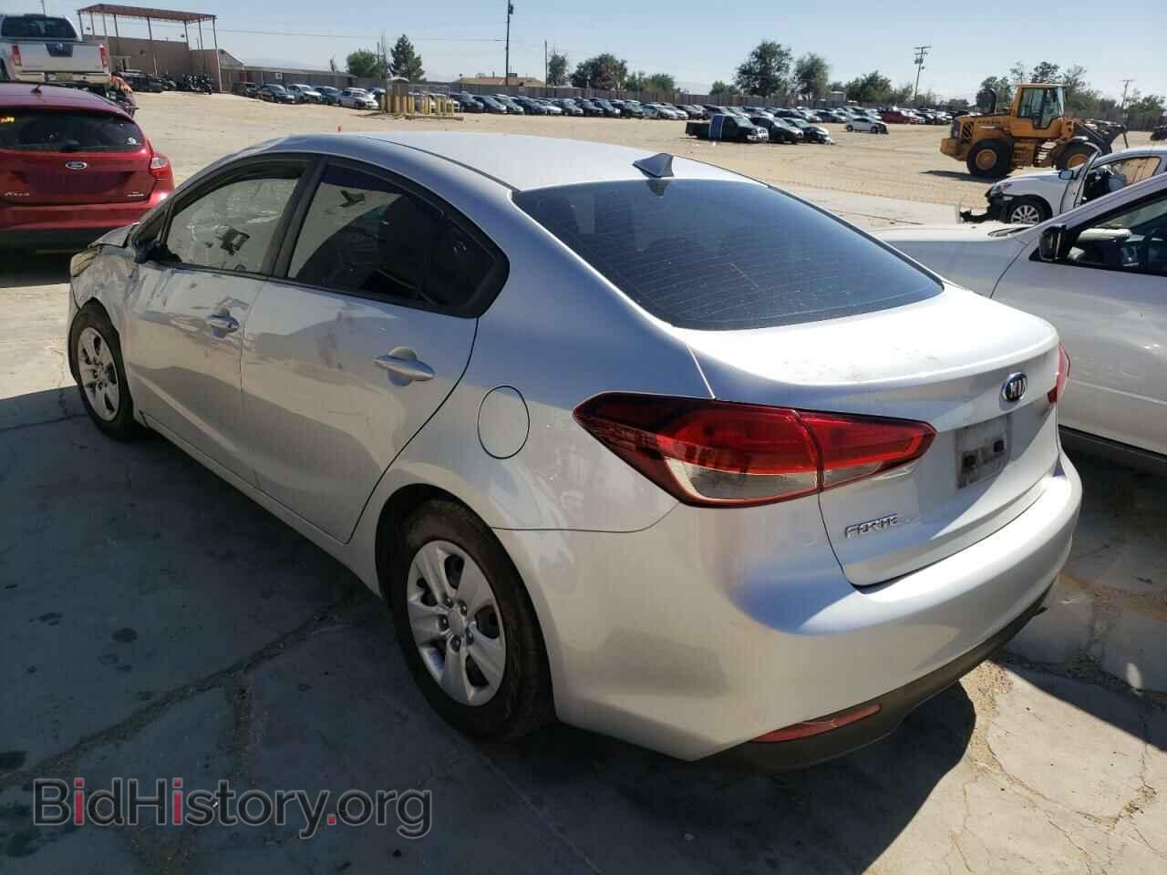 2017 KIA FORTE - VIN: 3KPFK4A76HE062075 - Photo 3