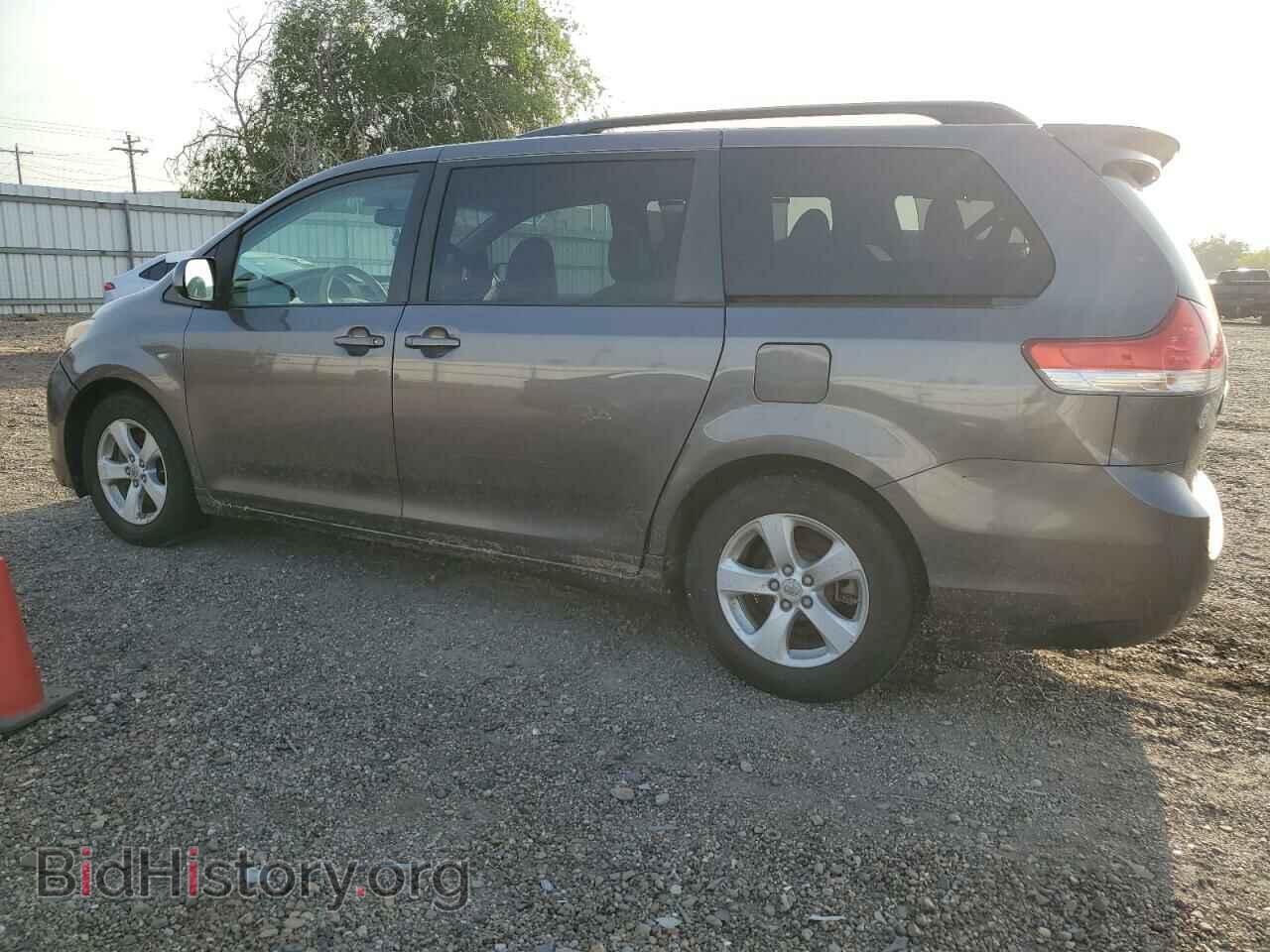 2011 TOYOTA All Models - VIN: 5TDKK3DC2BS175844 - Фото 2