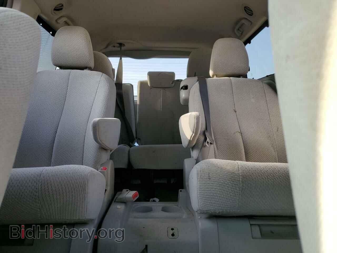 2011 TOYOTA All Models - VIN: 5TDKK3DC2BS175844 - Фото 10